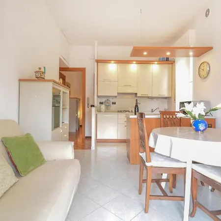 Apartment Amazing In With Kitchen *