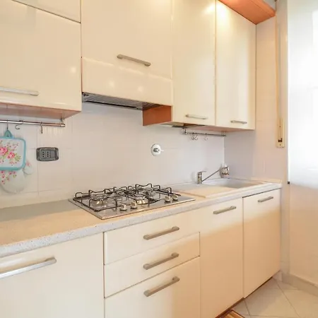 Amazing In With Kitchen